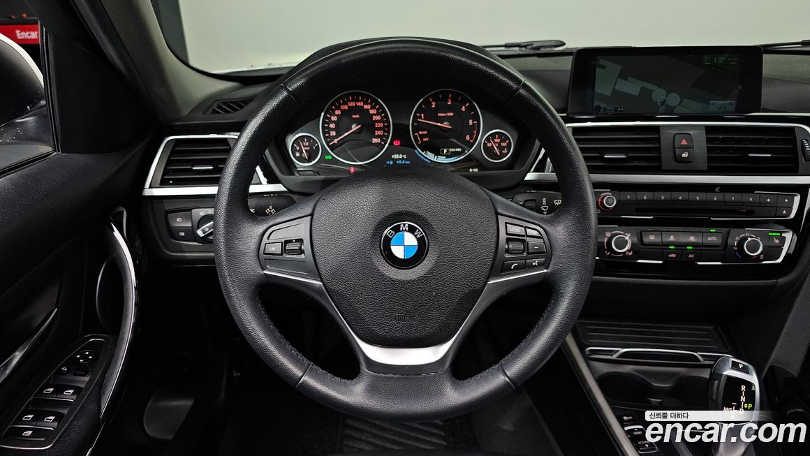BMW 3-Series 2016