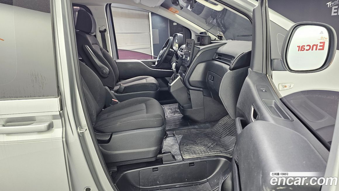 Hyundai Staria 2022
