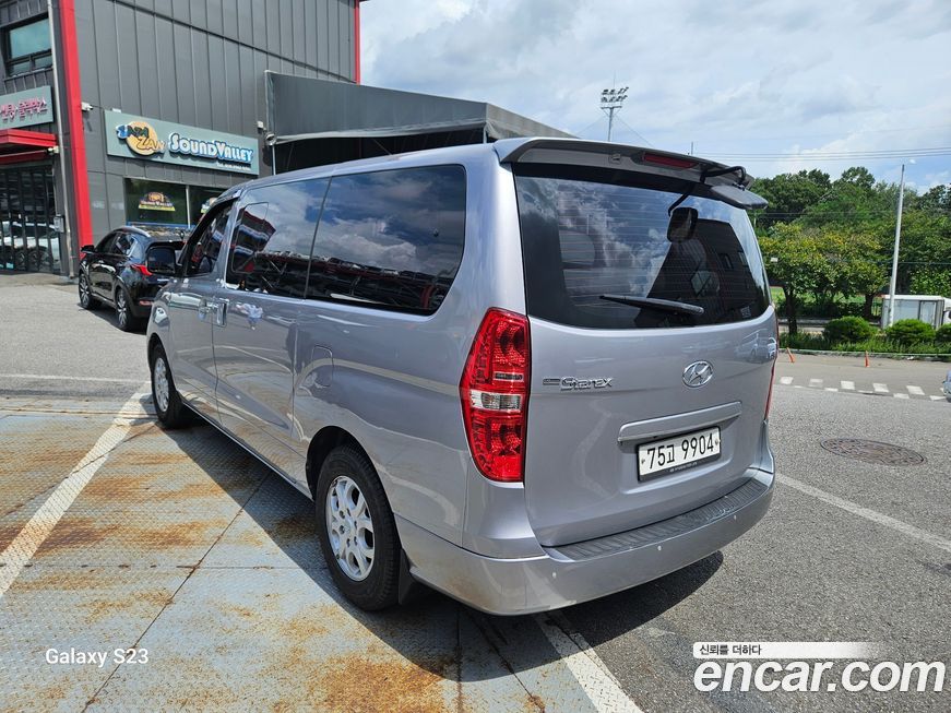 Hyundai Starex 2016