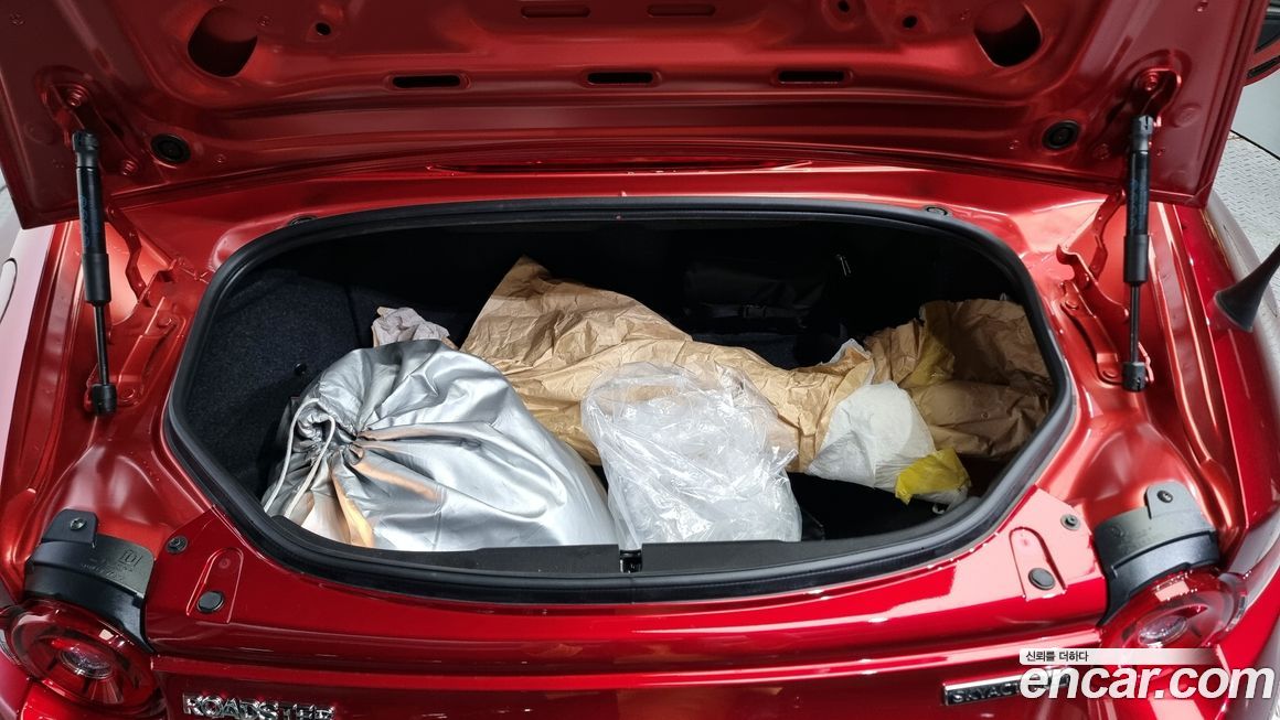 Mazda MX-5 Miata 2024