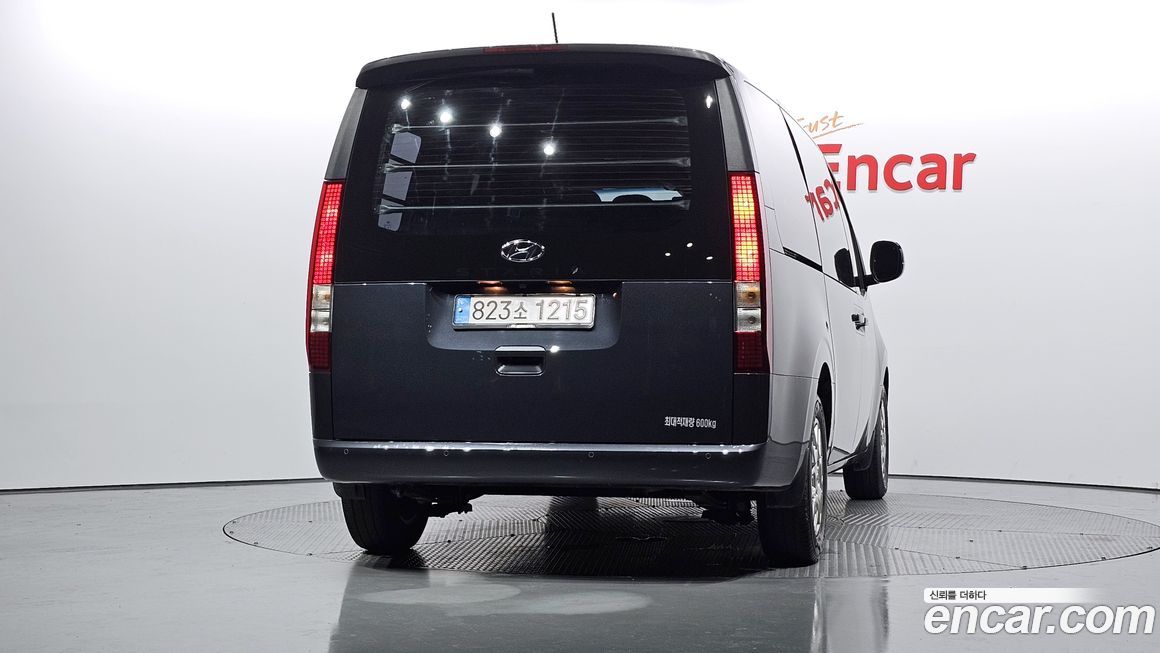 Hyundai Staria 2023