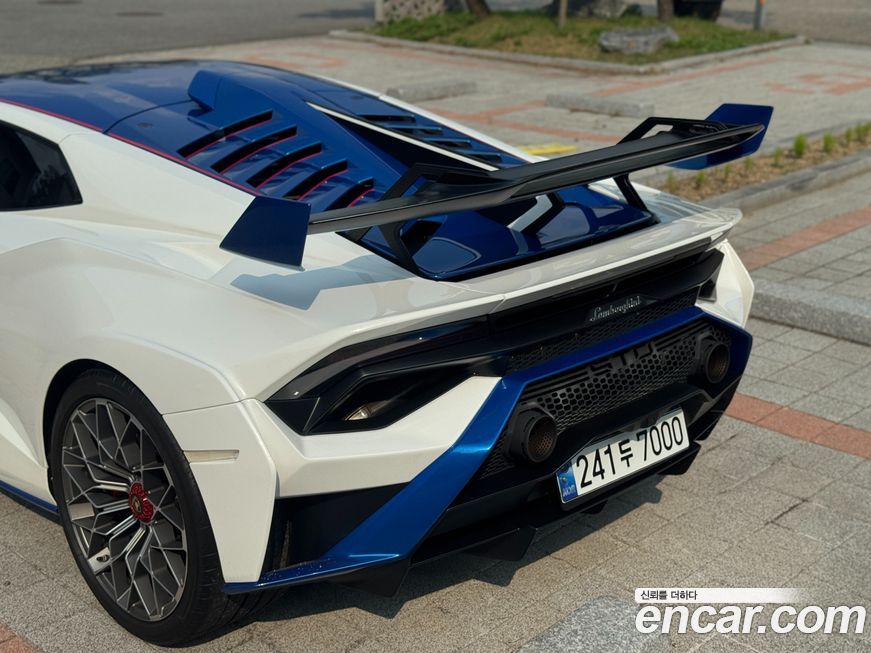 Lamborghini Huracan 2022