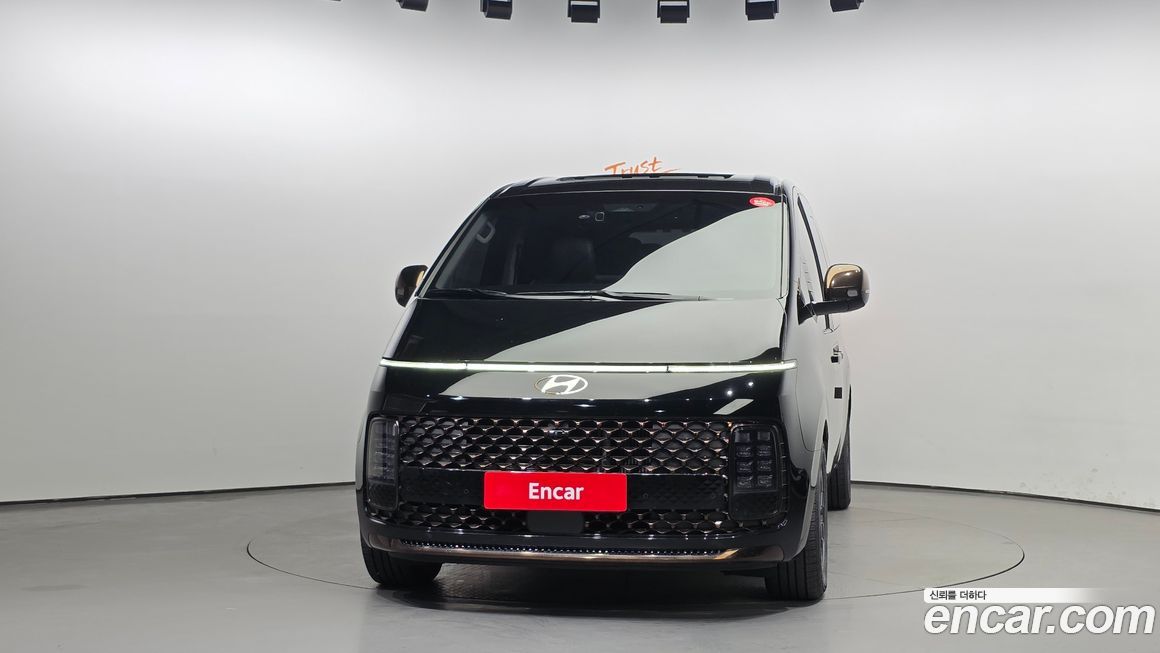 Hyundai Staria 2025