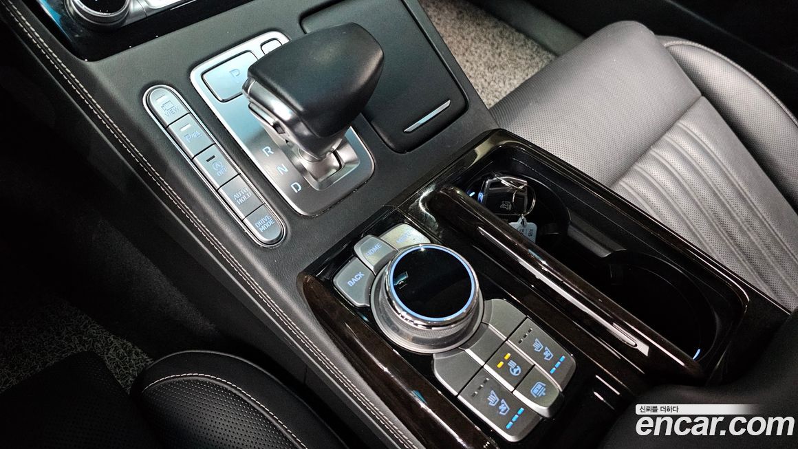 Genesis G90 2021