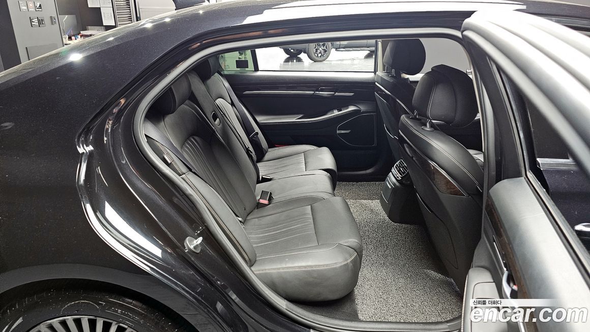 Genesis G90 2021