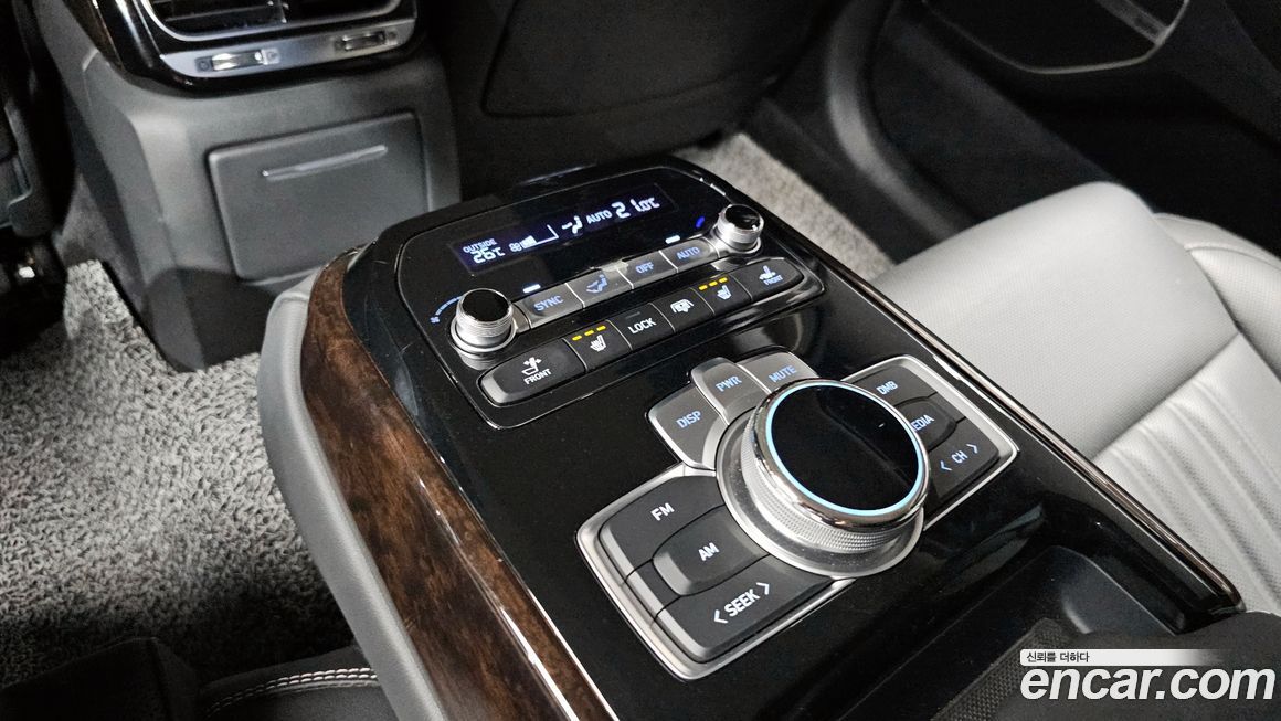 Genesis G90 2021