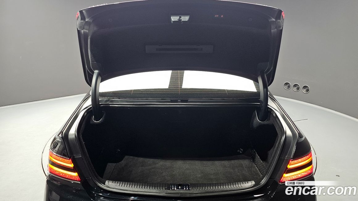 Genesis G90 2021