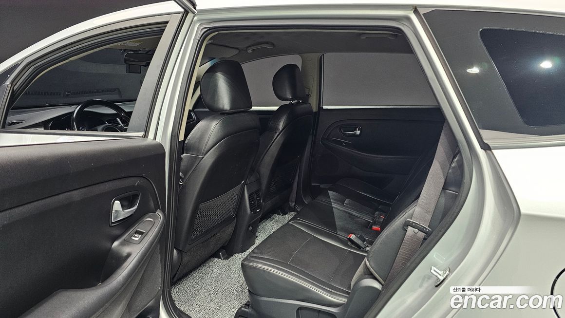 Kia Carens 2016