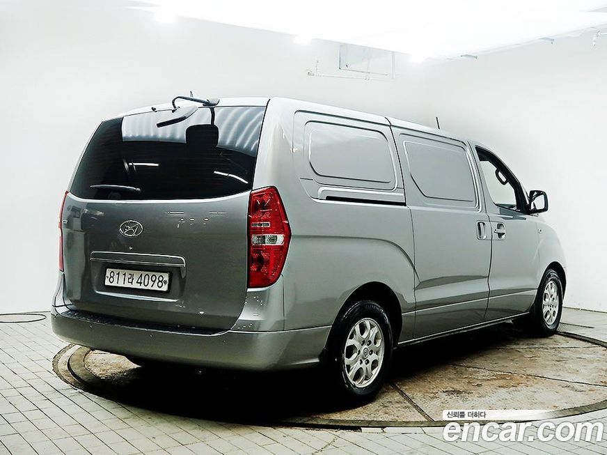 Hyundai Starex 2016