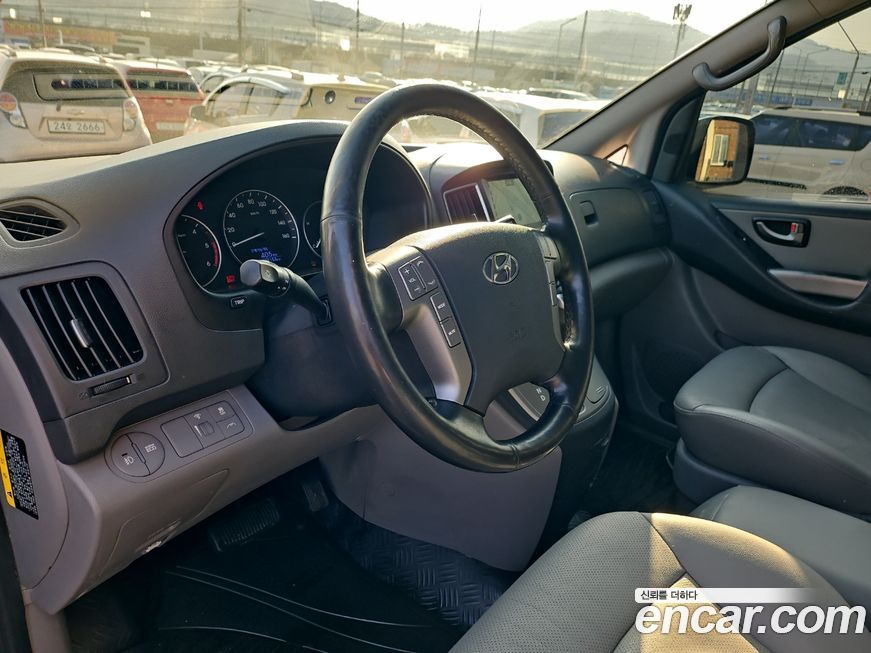 Hyundai Starex 2018