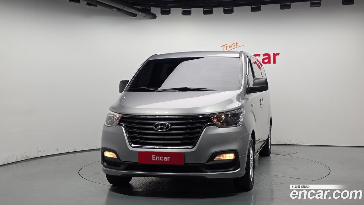 Hyundai Starex 2019