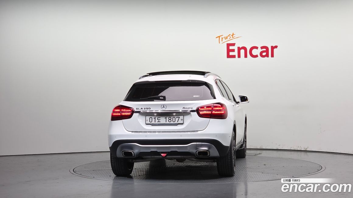 Mercedes-Benz GLA-Class 2018