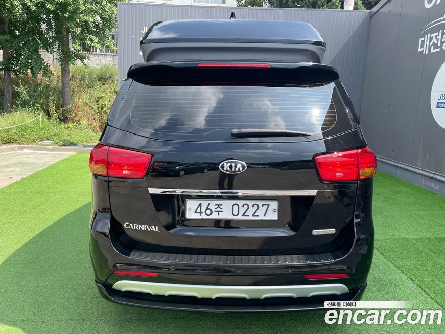 Kia Canival 2016