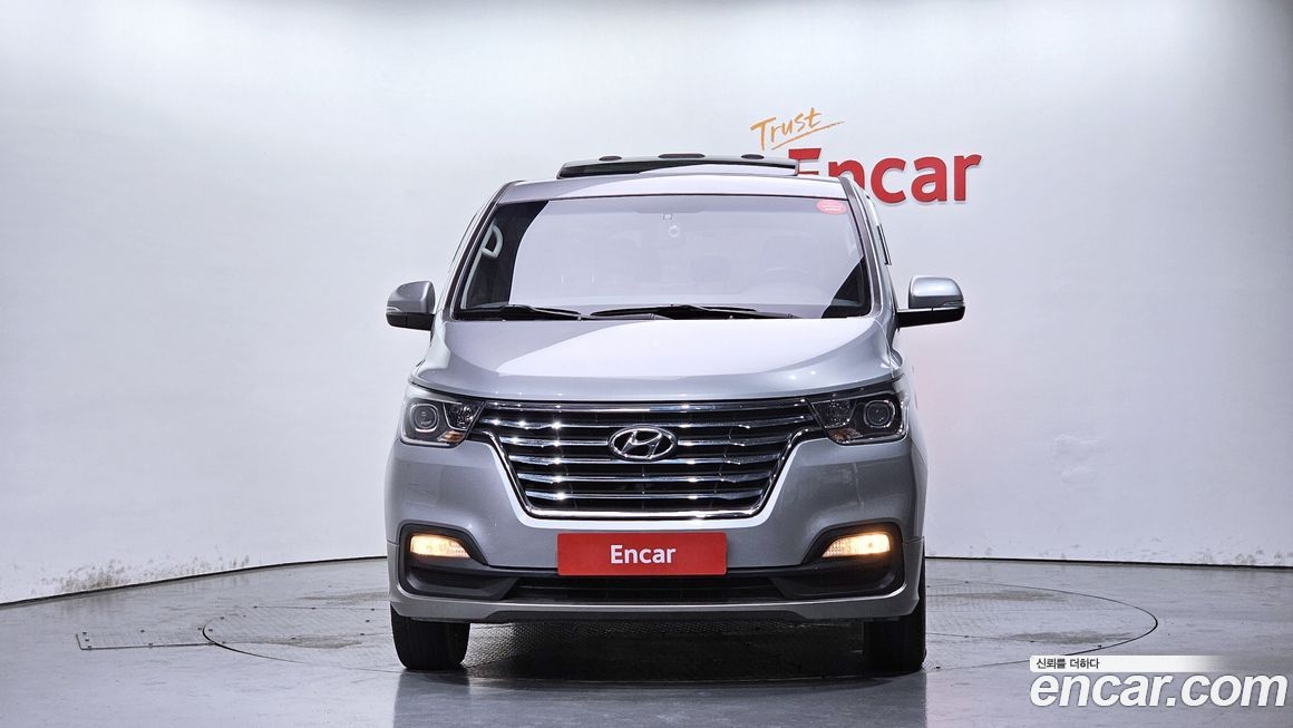 Hyundai Starex 2019