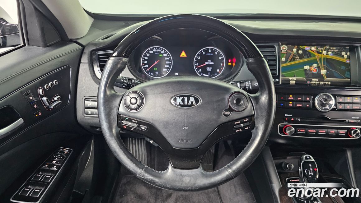 Kia K9 2013