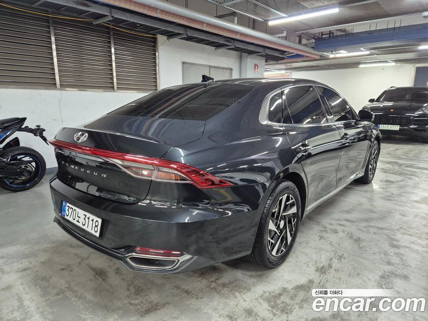 Hyundai Grandeur 2022