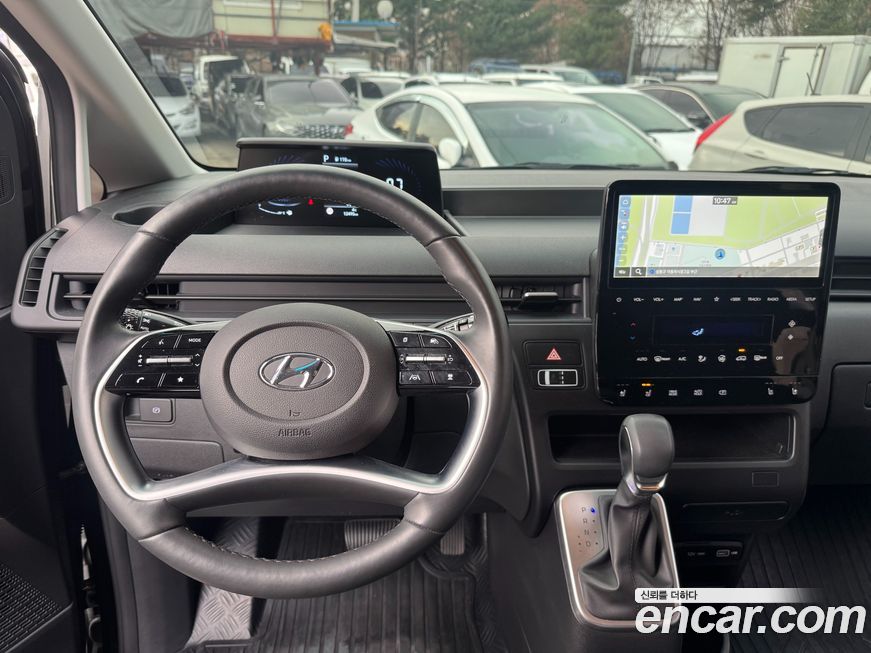 Hyundai Staria 2024