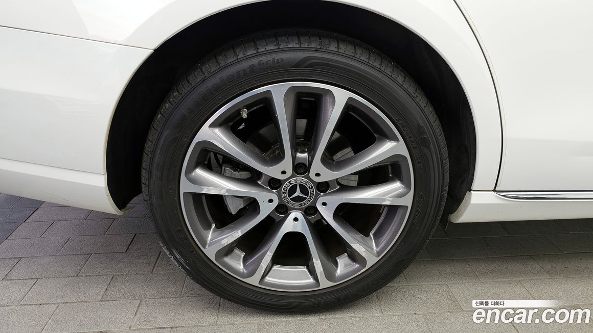 Mercedes-Benz E-Class 2019