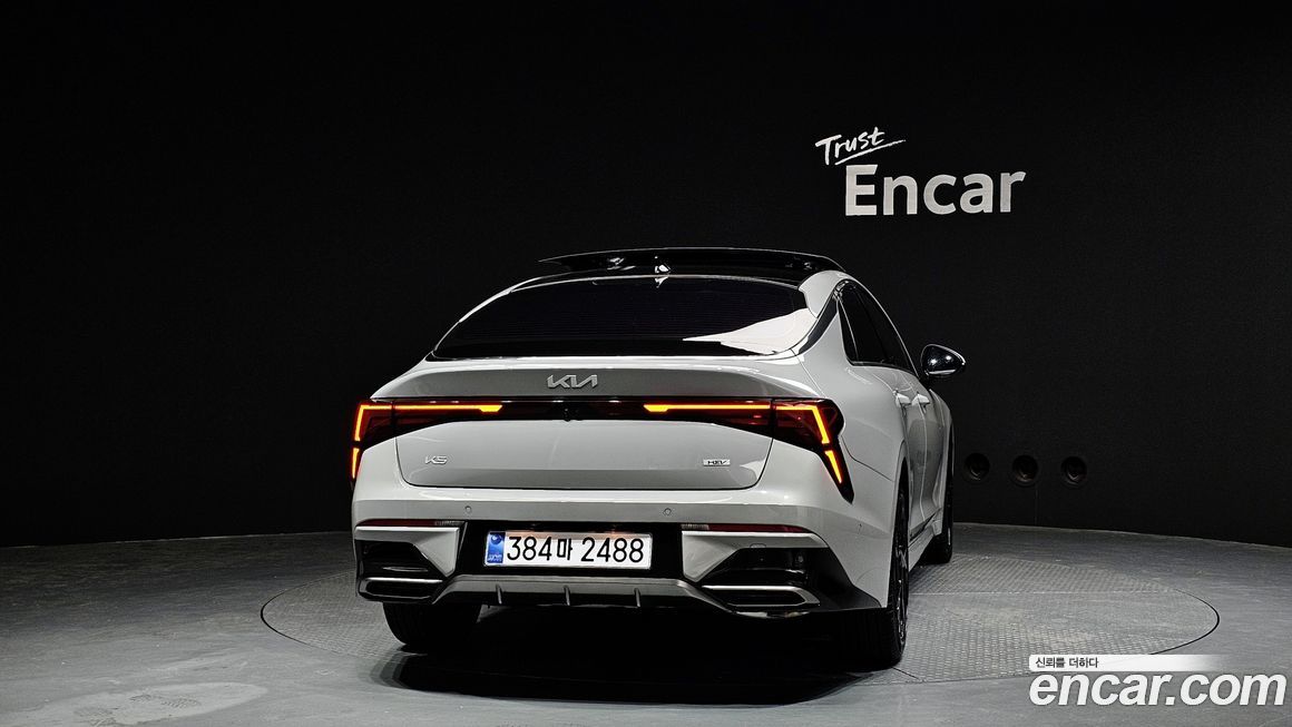 Kia K5 2025