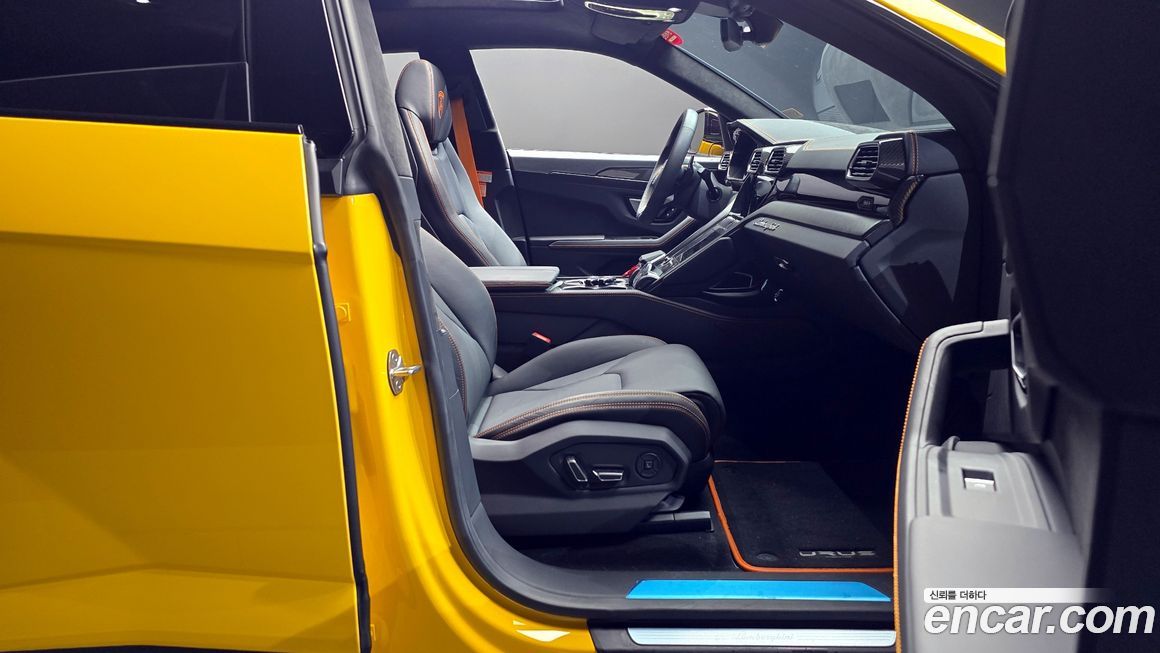 Lamborghini Urus 2024