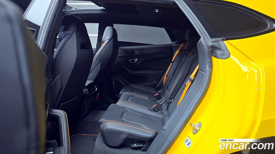 Lamborghini Urus 2024