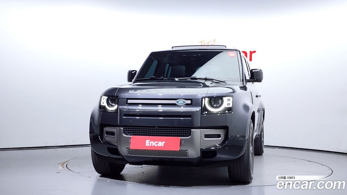 Land Rover Defender 2024