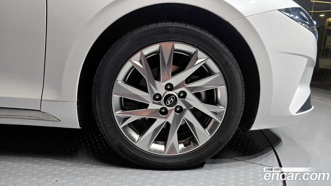 Hyundai Grandeur 2022