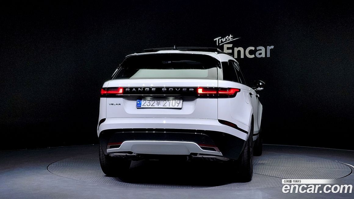 Land Rover Range Rover Velar 2025