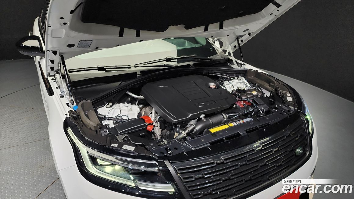 Land Rover Range Rover Velar 2025