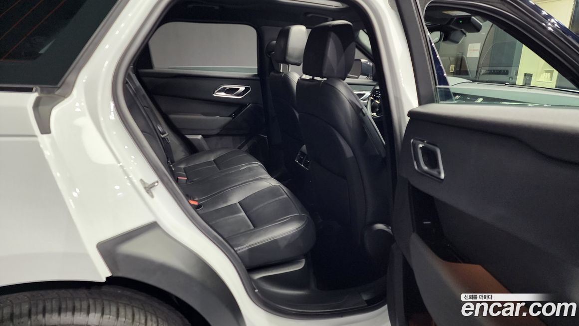 Land Rover Range Rover Velar 2025