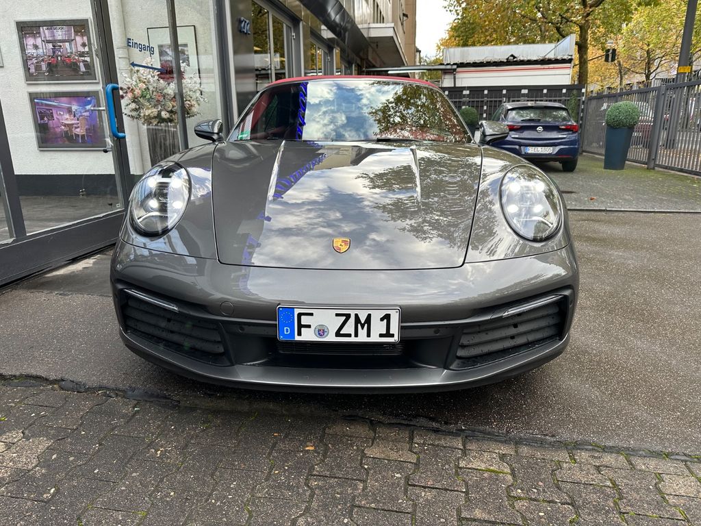Porsche 911 2023