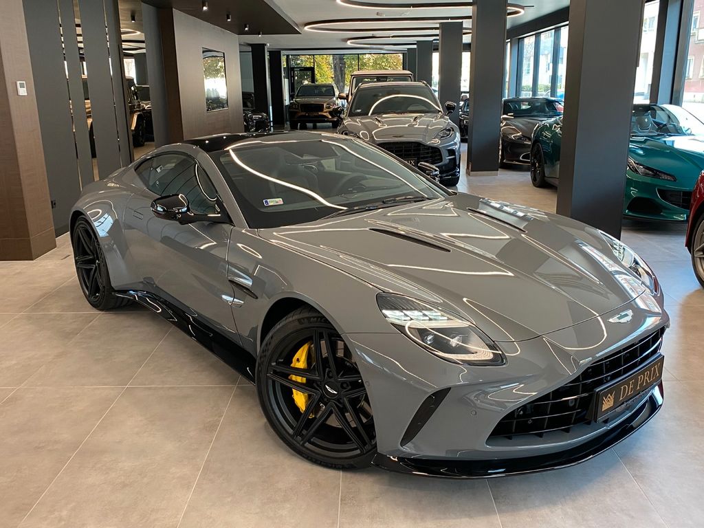 Aston Martin V8 Vantage 2025