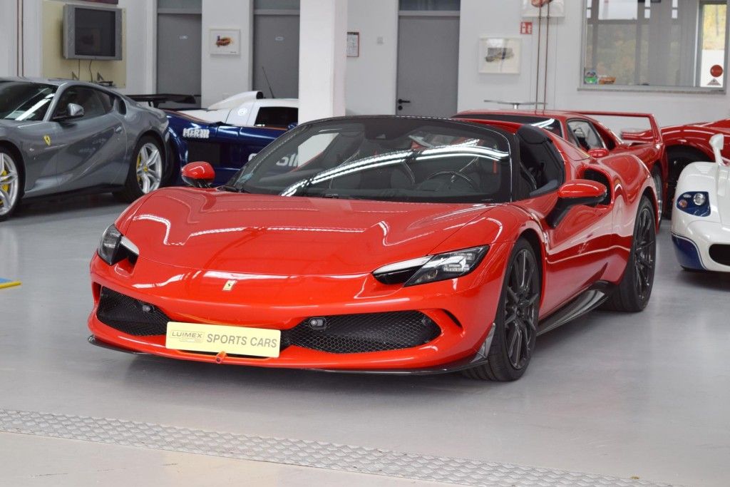 Ferrari 296 GTS 2025