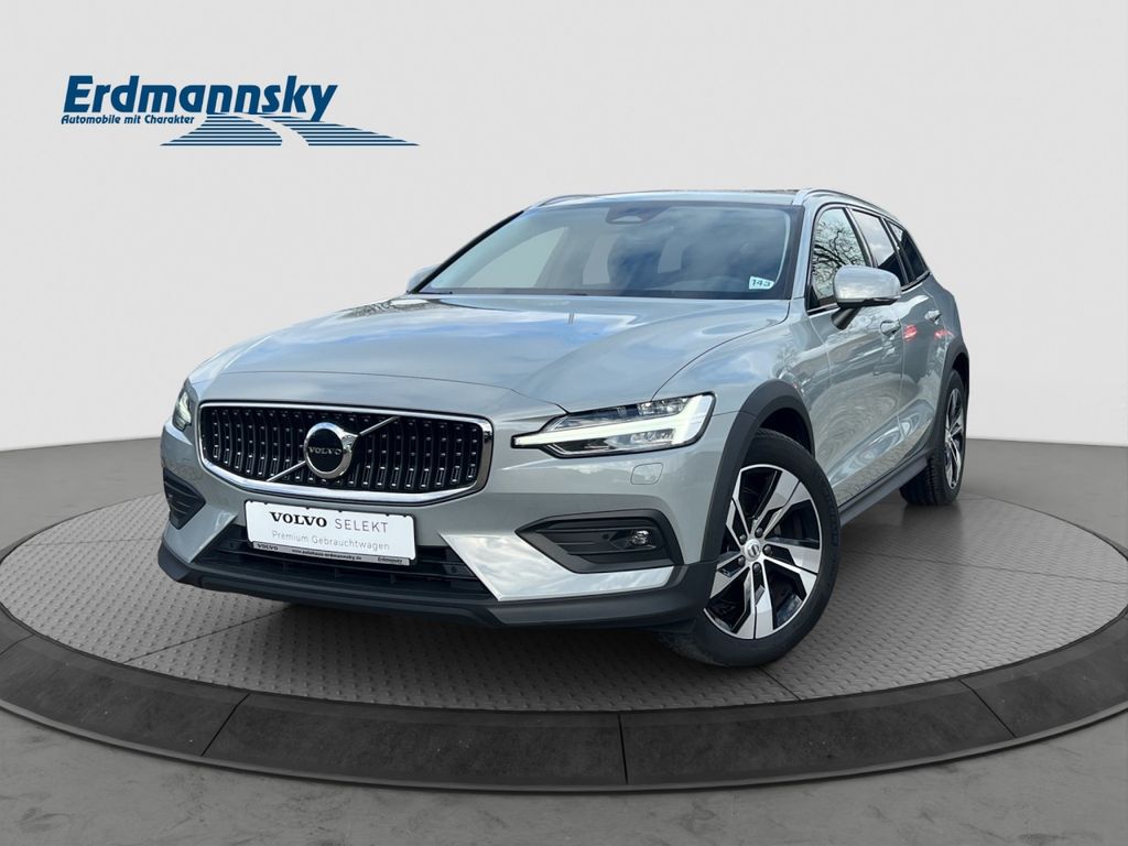 Volvo V60 Cross Country 2023