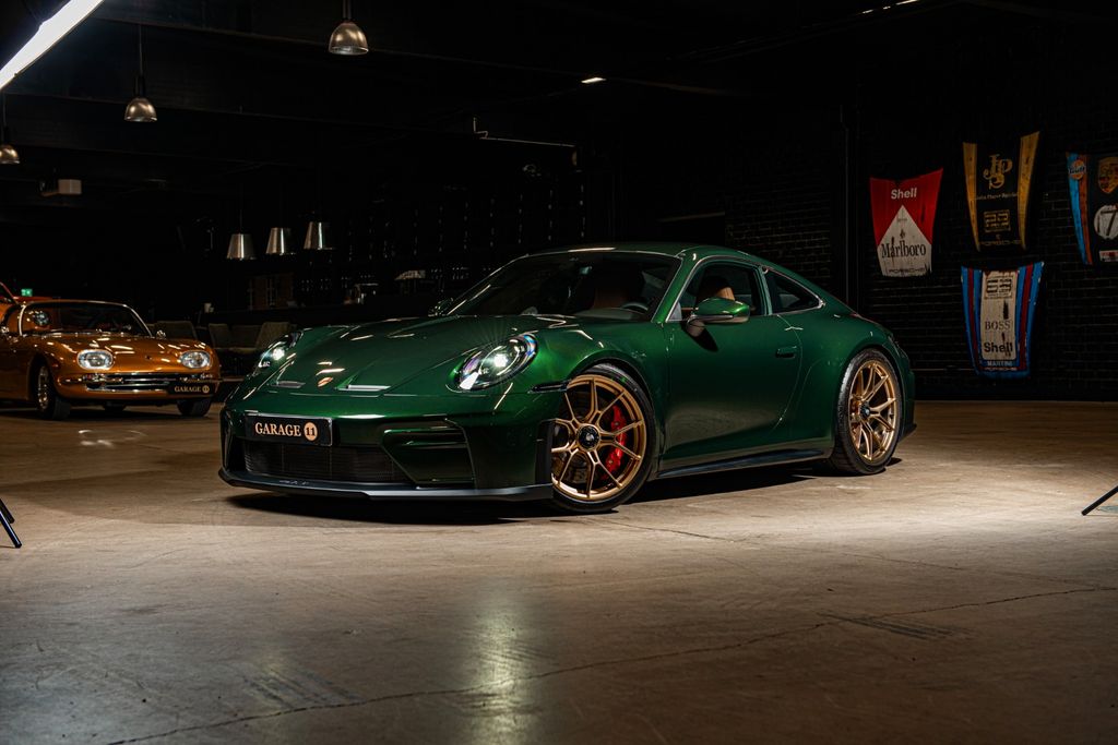 Porsche 992 2025