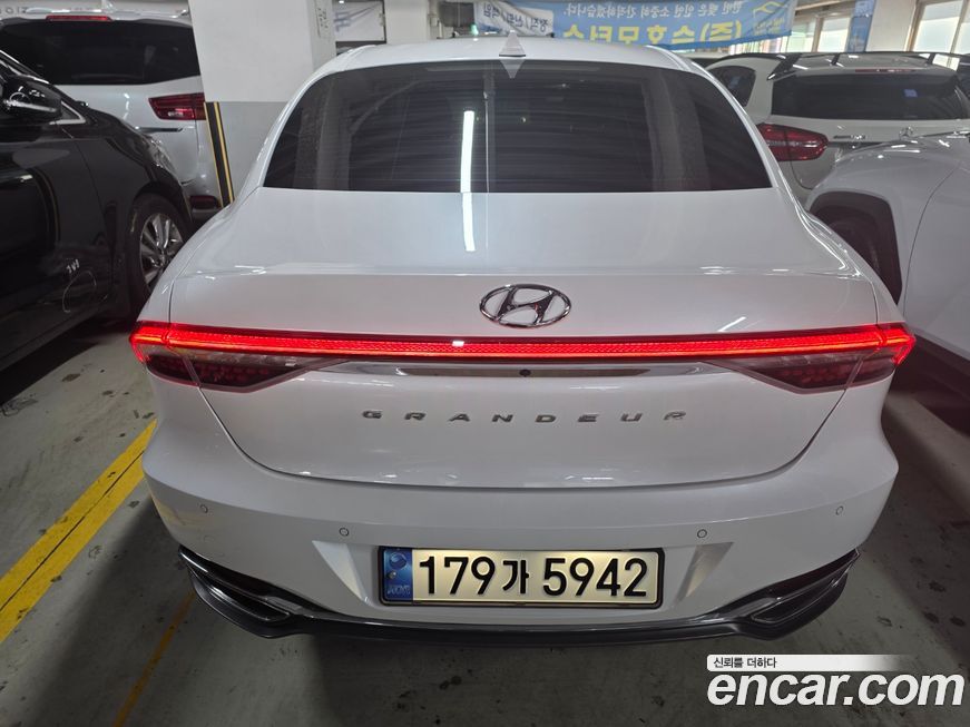 Hyundai Grandeur 2021