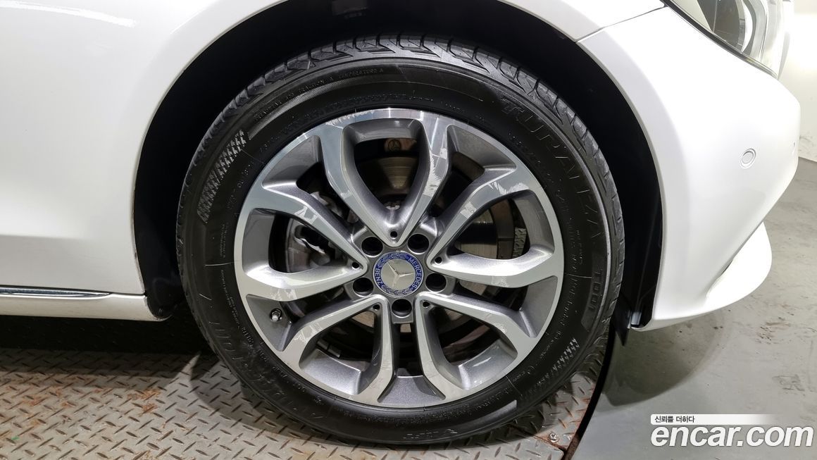 Mercedes-Benz C-Class 2017