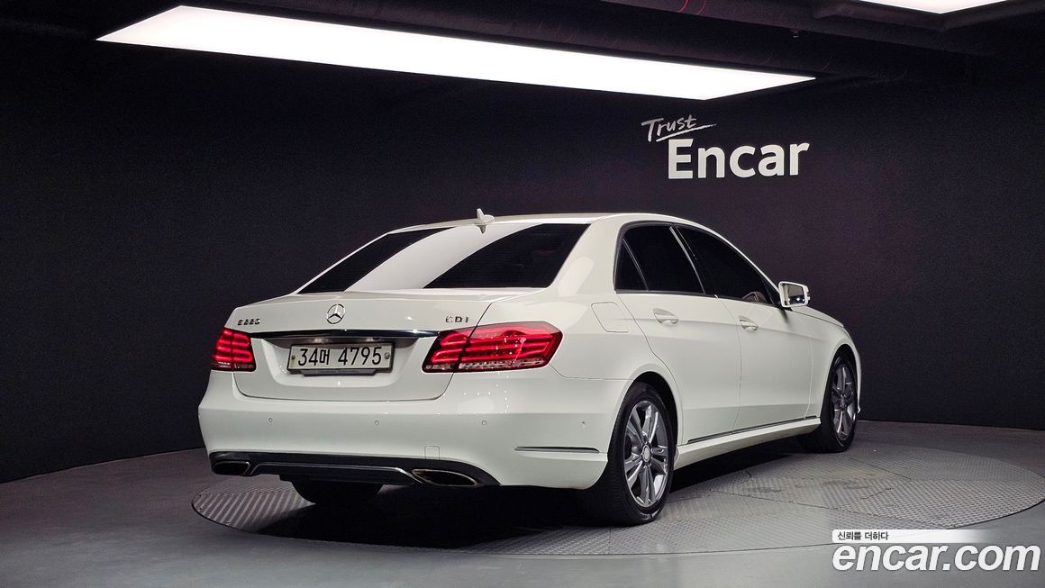 Mercedes-Benz E-Class 2014