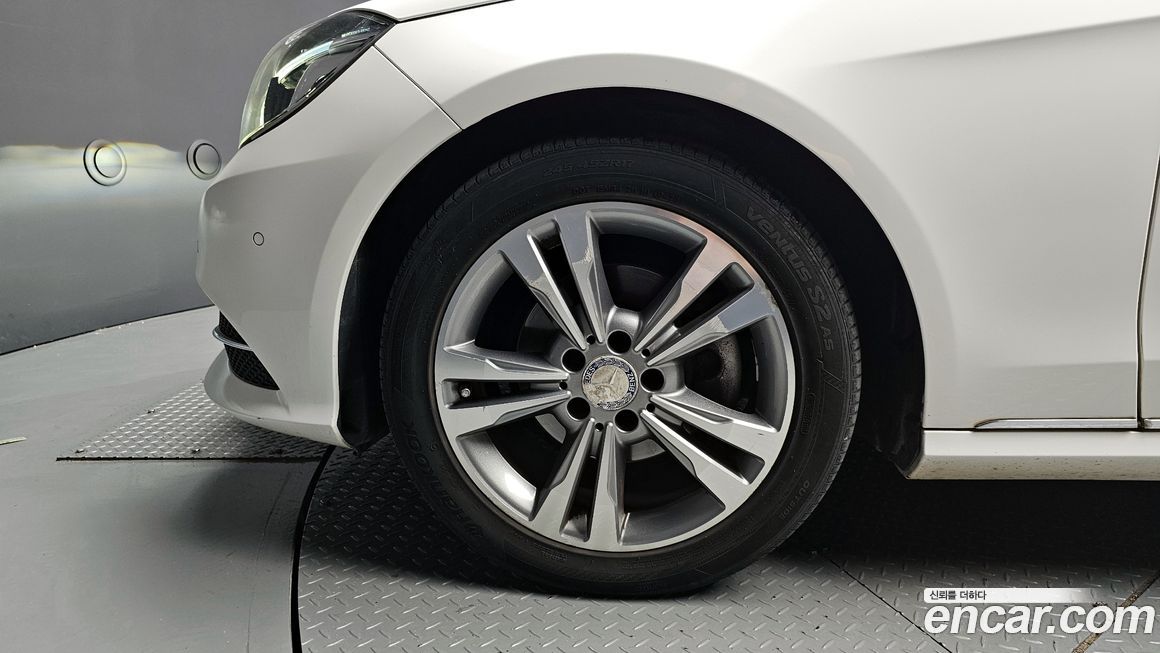 Mercedes-Benz E-Class 2014