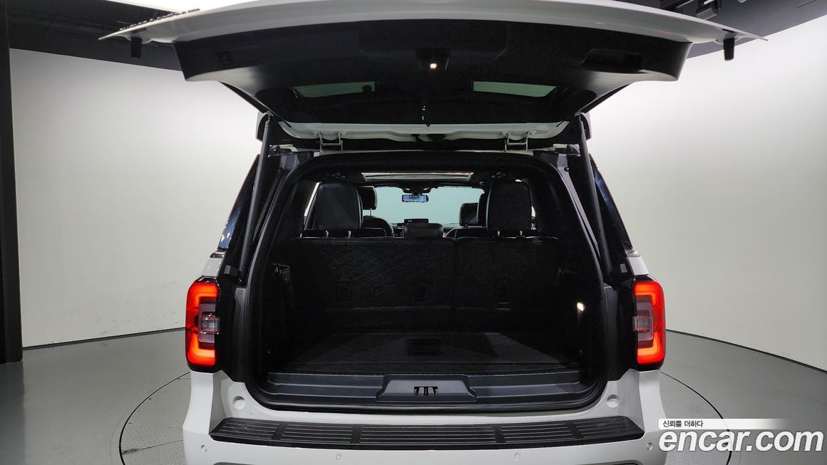 Ford Expedition 2021