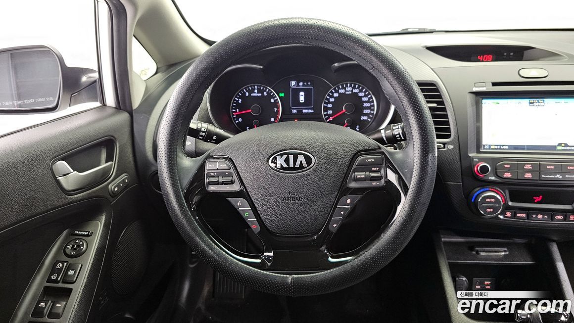 Kia K3 2016