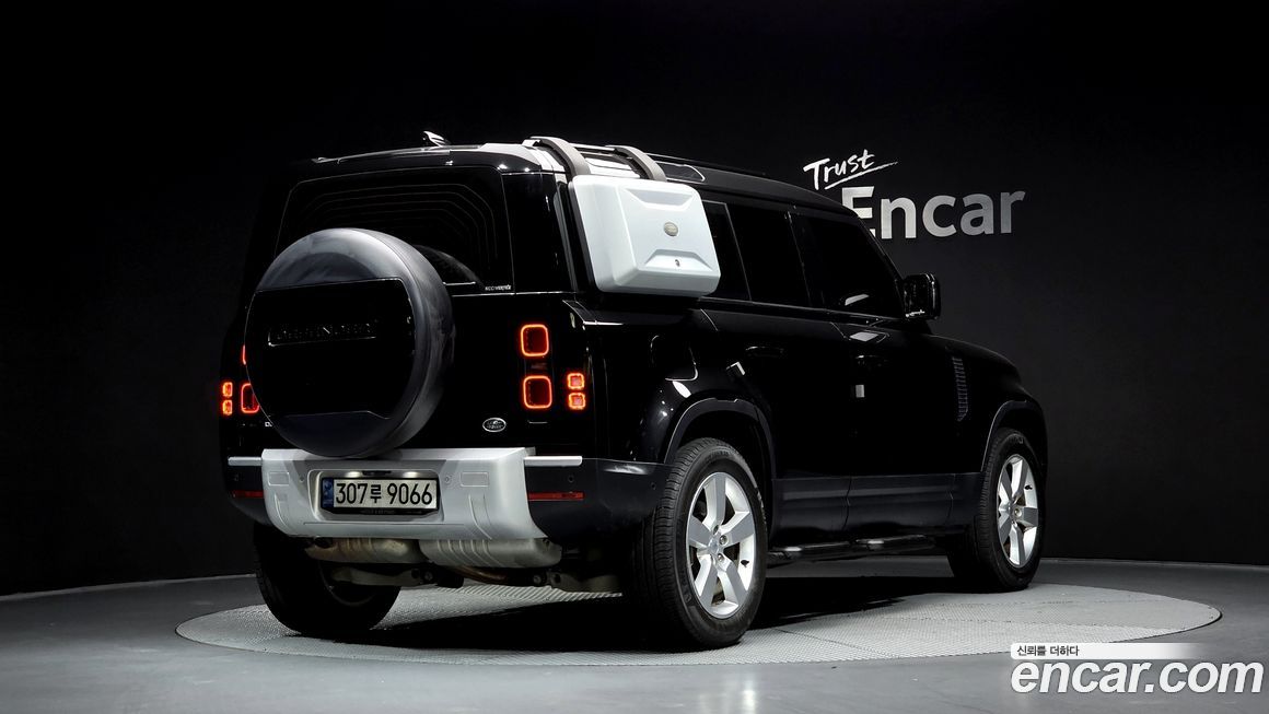 Land Rover Defender 2022