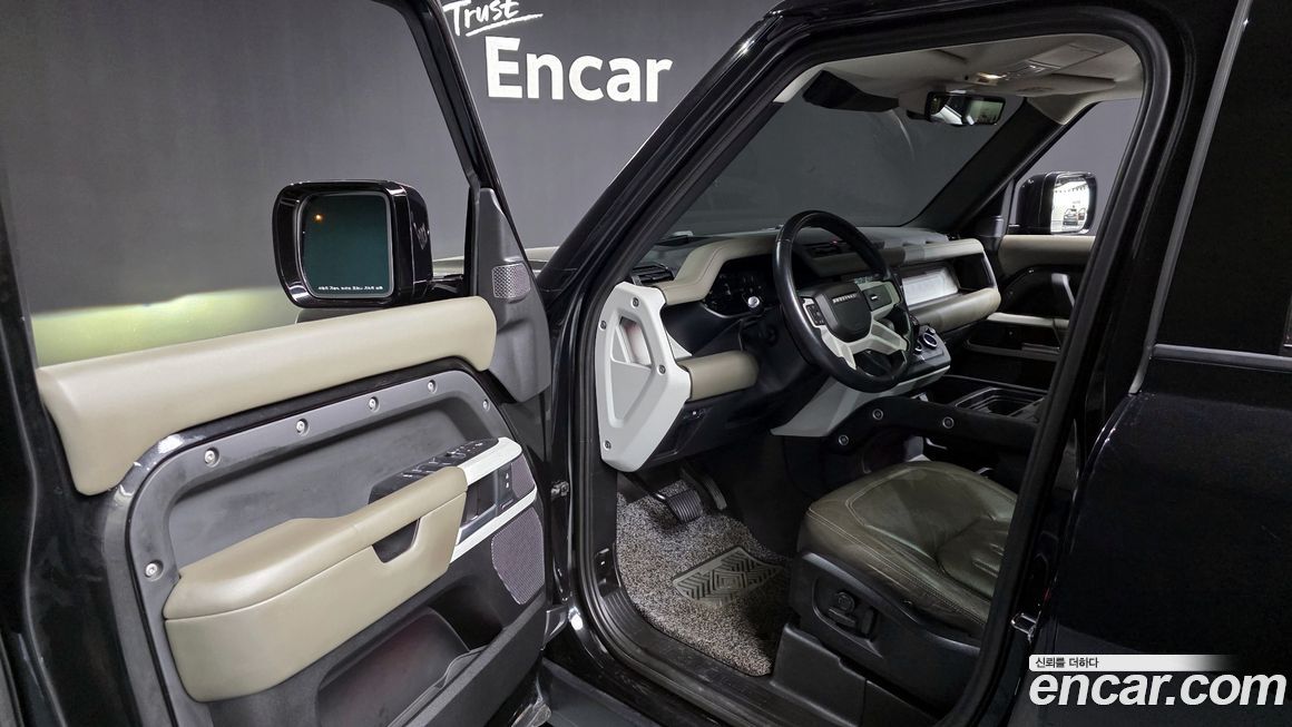 Land Rover Defender 2022