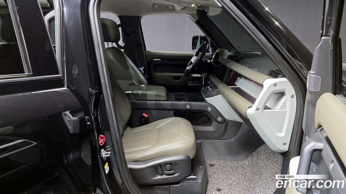 Land Rover Defender 2022