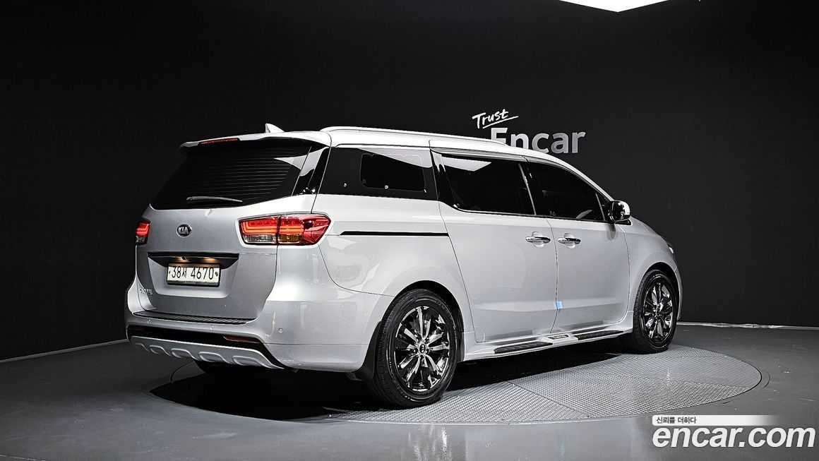 Kia Canival 2015