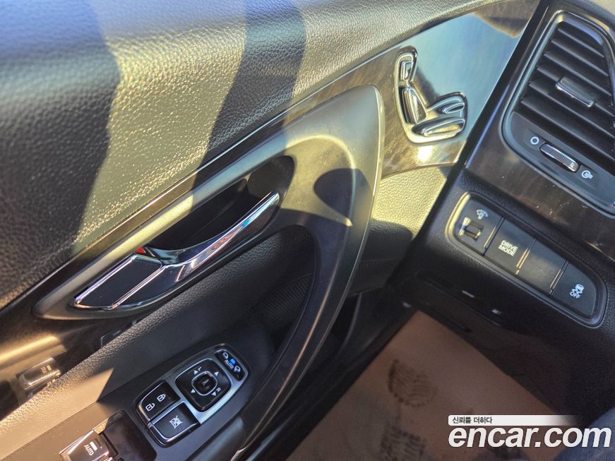 Hyundai Grandeur 2016