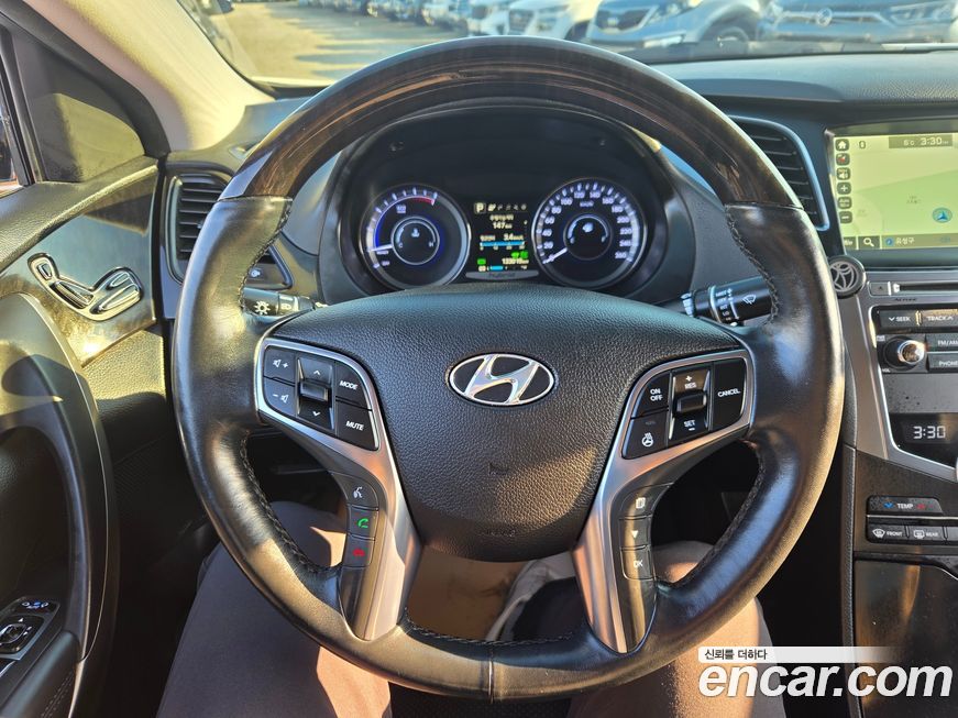 Hyundai Grandeur 2016