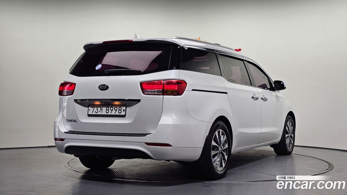 Kia Canival 2016