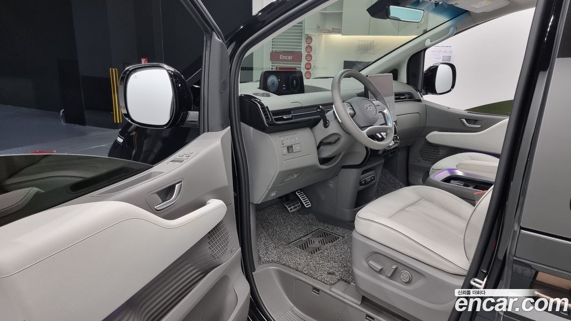 Hyundai Staria 2024