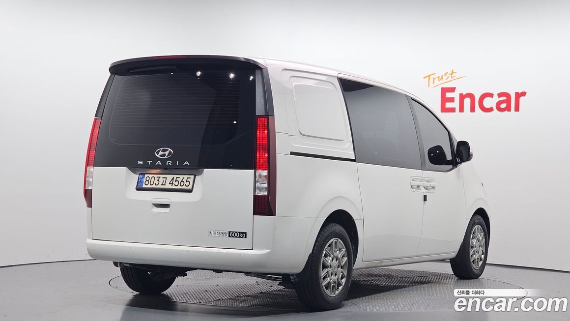 Hyundai Staria 2024
